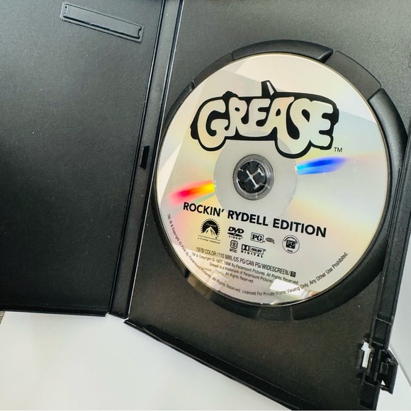 Grease DVD - Rockin’ Rydell Edition with Black Leather Jacket Case - Picture 5 of 7
